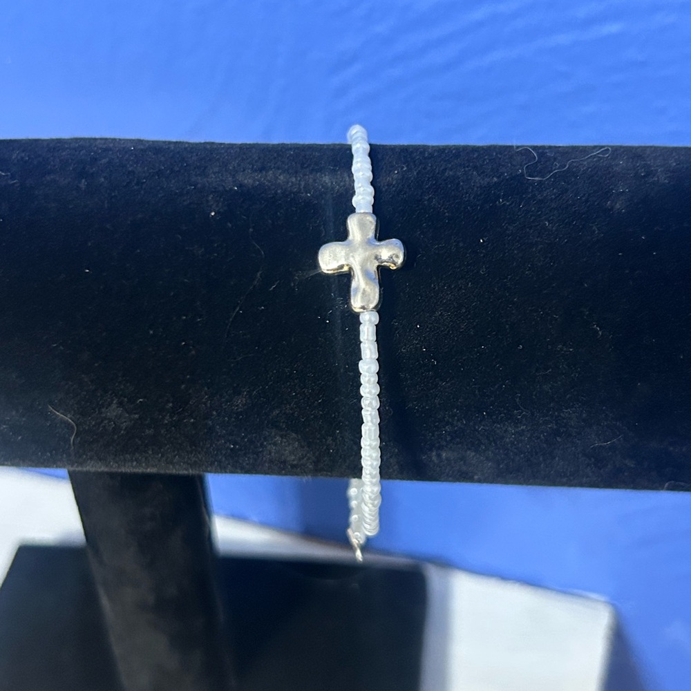 Elegant Silver Cross Bracelet